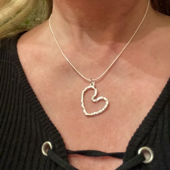 Custom Valentines Gift Heart Necklace - Picture 15 of 16